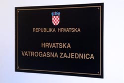 Natpisne_ploče_Hrvatska-vatrogasna-zajednica